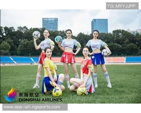 大胆彩绘足球宝贝展现青春活力与艺术魅力的完美结合 大胆彩绘足球宝贝展现青春活力与艺术魅力的完美结合